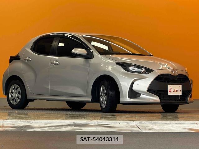 Toyota YARIS 2020-04 8221039-11