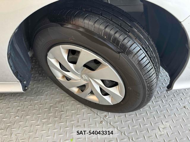 Toyota YARIS 2020-04 8221039-14