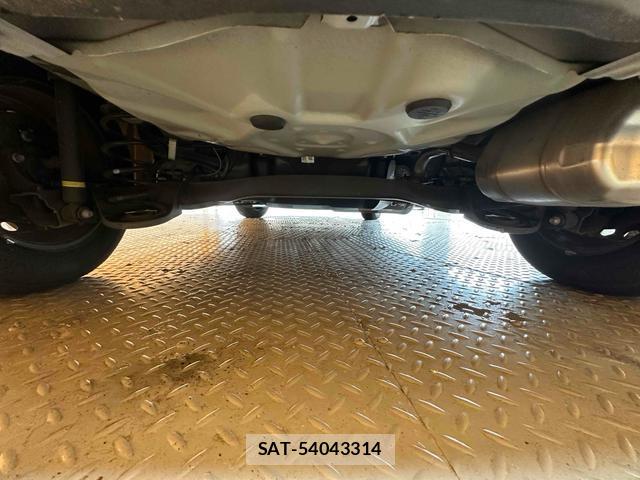 Toyota YARIS 2020-04 8221039-16