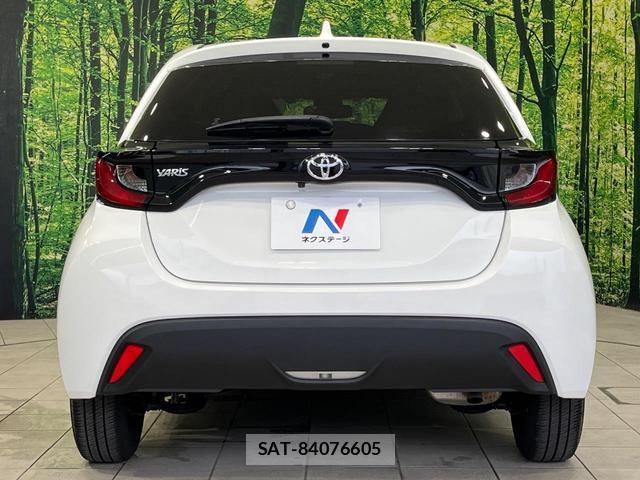Toyota YARIS 2022-01 8221583-14
