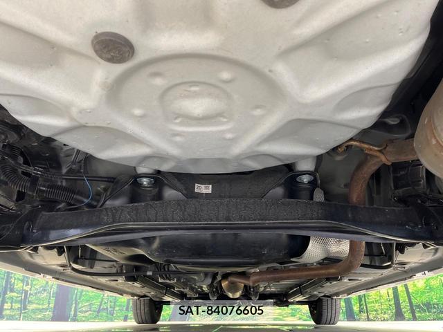 Toyota YARIS 2022-01 8221583-18