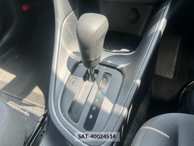 Toyota YARIS 2022-07 8221951-10