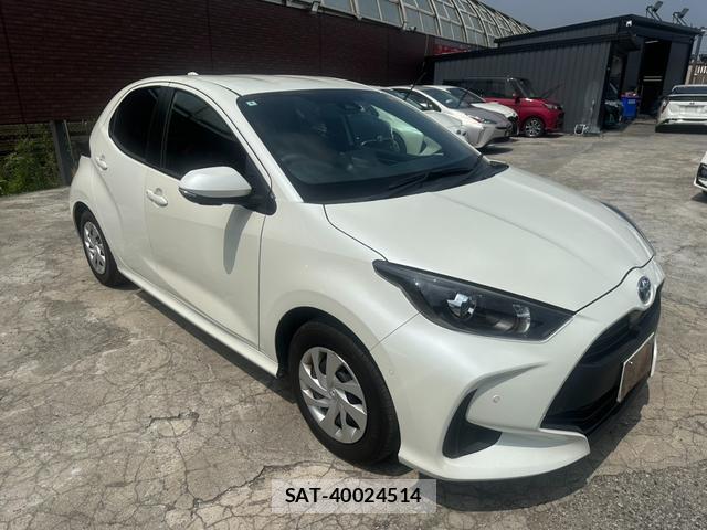 Toyota YARIS 2022-07 8221951-13