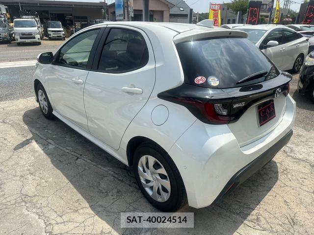 Toyota YARIS 2022-07 8221951-17