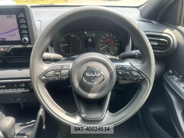 Toyota YARIS 2022-07 8221951-3