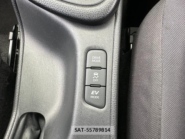 Toyota YARIS 2020-07 8221953-12
