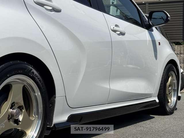 Toyota YARIS 2023-11 8222326-13