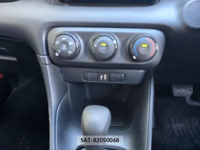 Toyota YARIS 2021-01 8222904-11