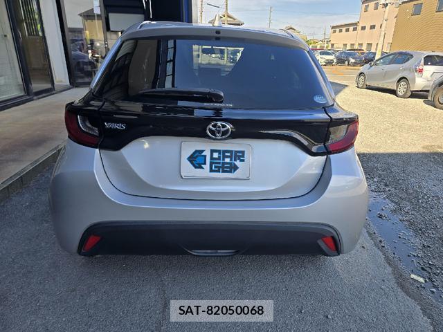 Toyota YARIS 2021-01 8222904-5
