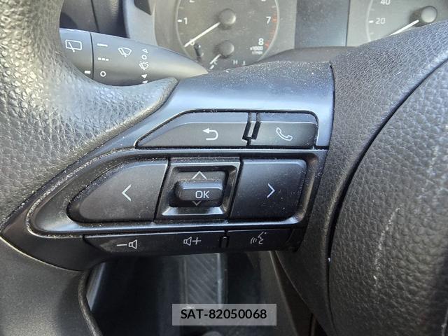 Toyota YARIS 2021-01 8222904-8