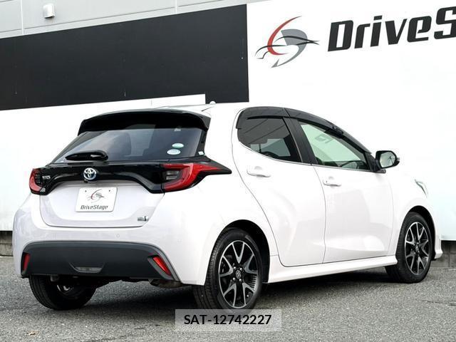 Toyota YARIS 2020-08 8223106-1