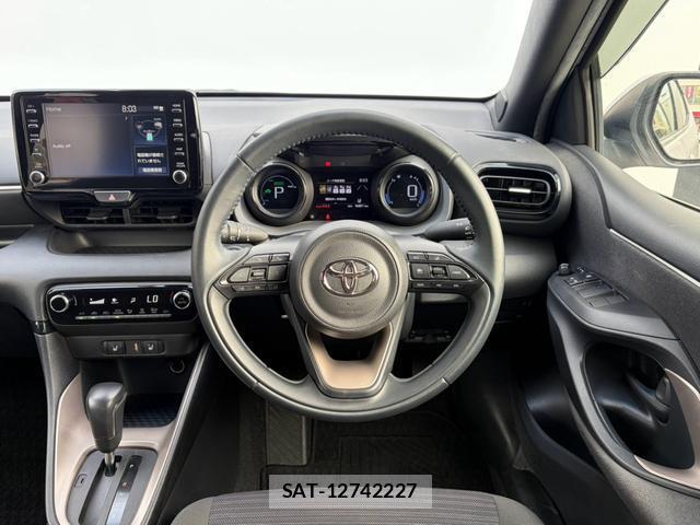 Toyota YARIS 2020-08 8223106-14