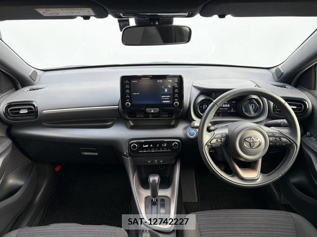 Toyota YARIS 2020-08 8223106-2