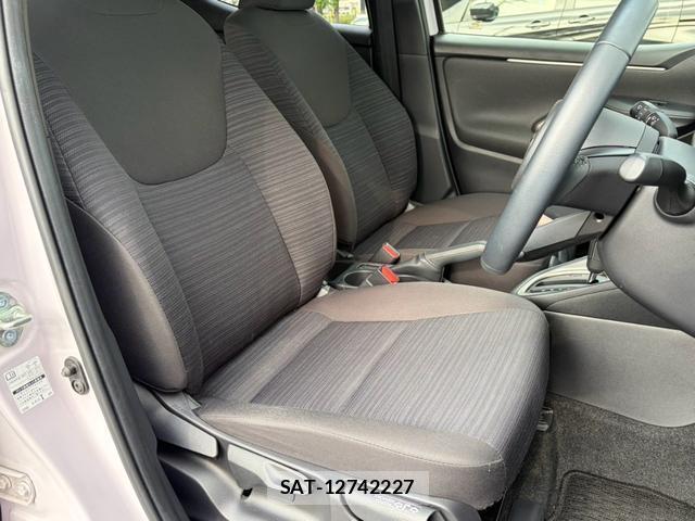 Toyota YARIS 2020-08 8223106-5