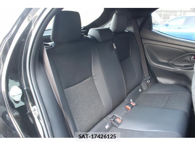 Toyota YARIS 2024-06 8223696-7