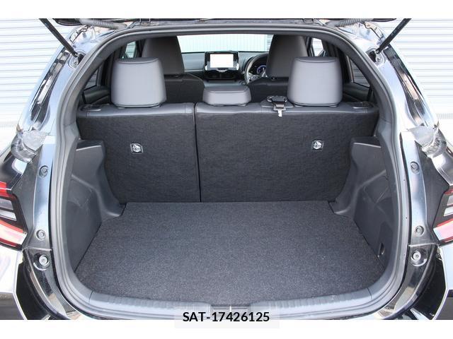 Toyota YARIS 2024-06 8223696-8