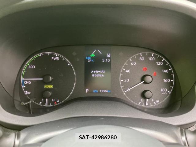 Toyota YARIS 2022-02 8225067-11