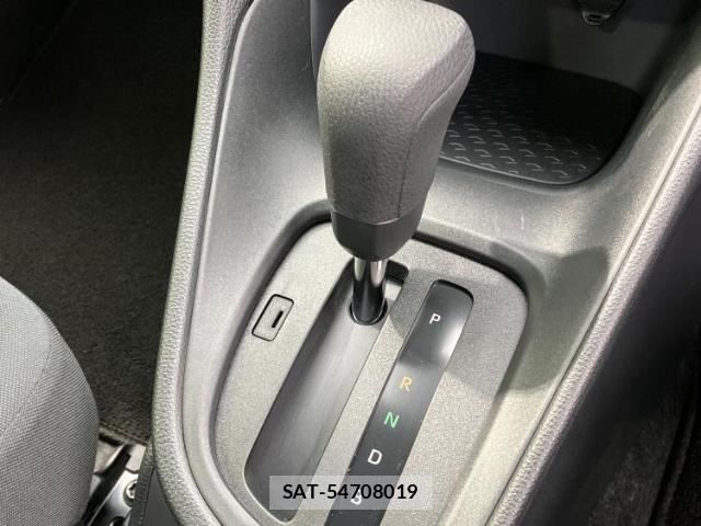 Toyota YARIS 2025-03 8225137-13