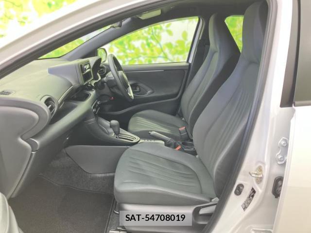 Toyota YARIS 2025-03 8225137-6