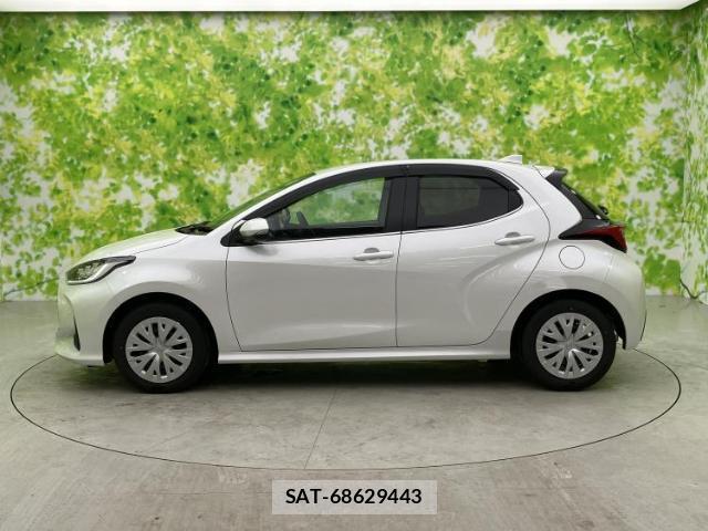 Toyota YARIS 2025-04 8225270-1