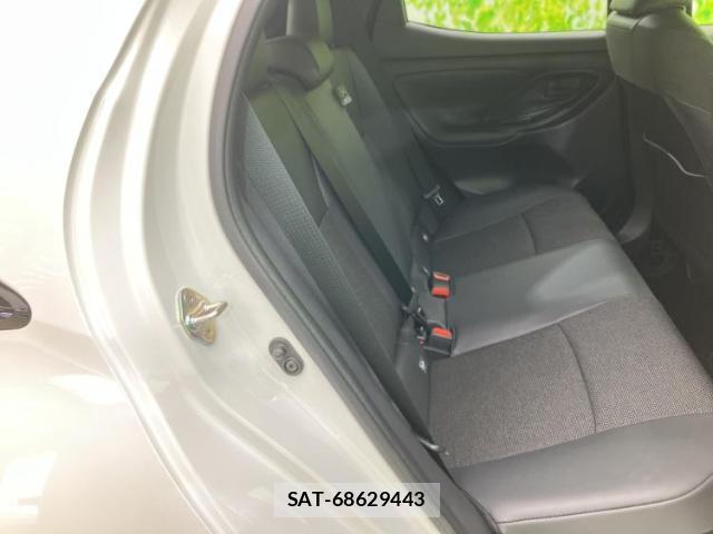 Toyota YARIS 2025-04 8225270-6