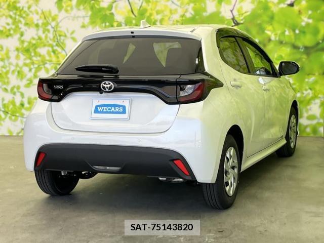Toyota YARIS 2026-05 8225283-2