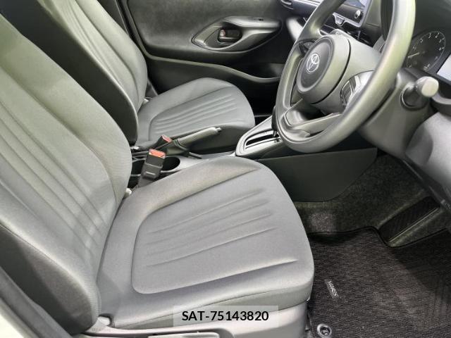 Toyota YARIS 2026-05 8225283-3