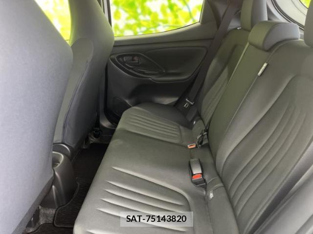 Toyota YARIS 2026-05 8225283-6