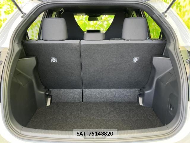 Toyota YARIS 2026-05 8225283-7