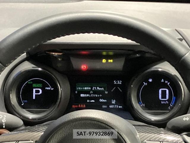Toyota YARIS 2022-01 8225385-12