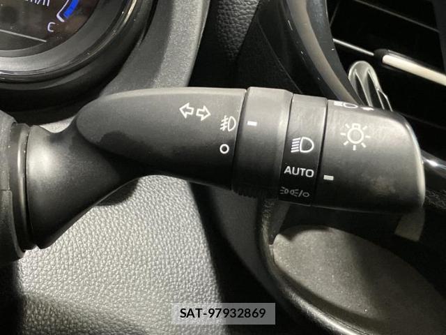Toyota YARIS 2022-01 8225385-15