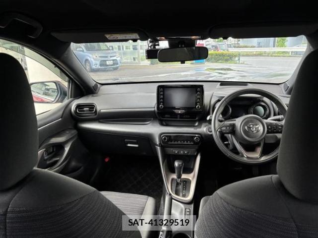 Toyota YARIS 2020-08 8225530-3