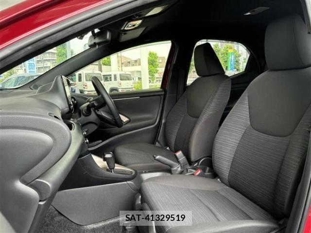 Toyota YARIS 2020-08 8225530-5