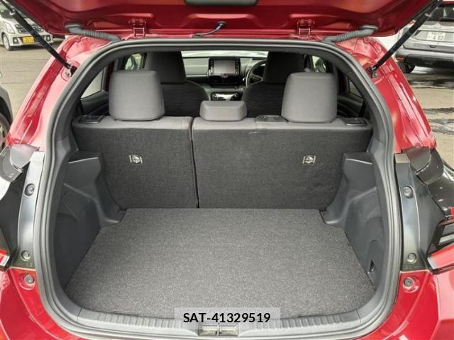 Toyota YARIS 2020-08 8225530-7