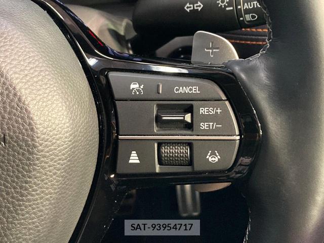 Honda ZR-V 2023-10 8217293-5
