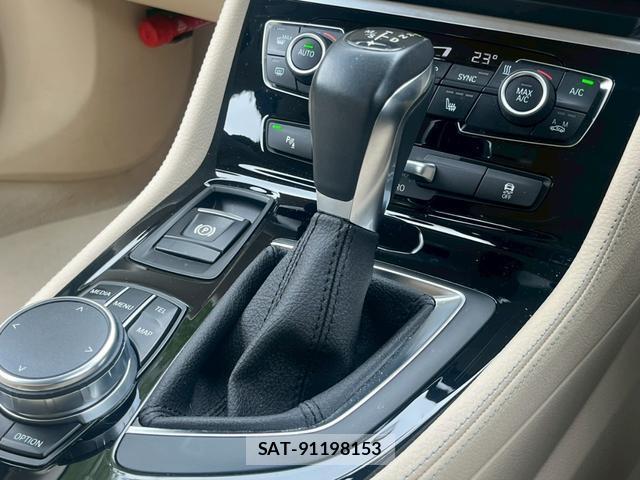 Bmw 2 SERIES 2017-11 8284057-1