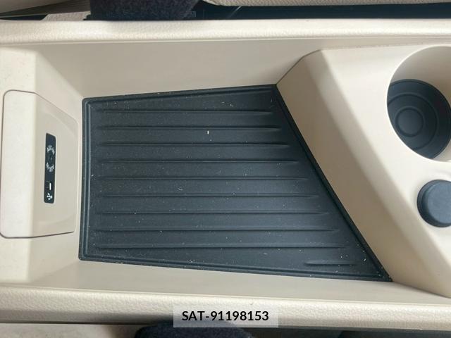 Bmw 2 SERIES 2017-11 8284057-3