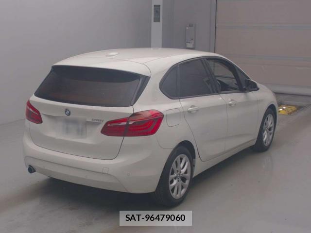 Bmw 2 SERIES 2016-09 8284403-5