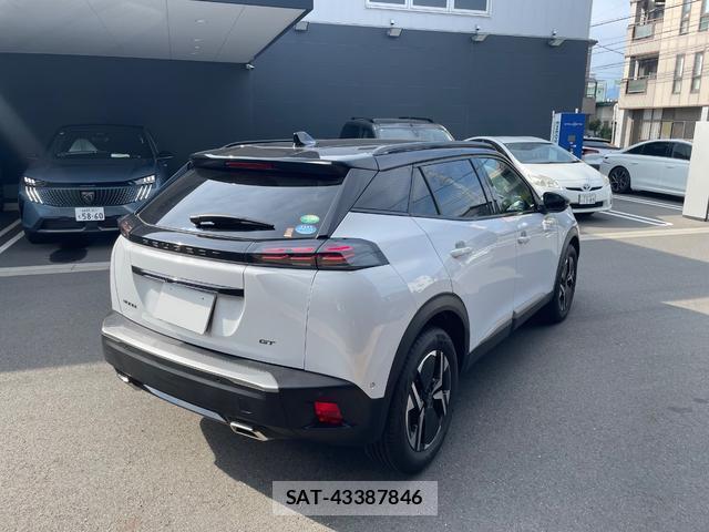 Peugeot 2008 2023-03 8277261-10