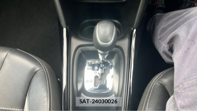Peugeot 2008 2017-03 8281451-14