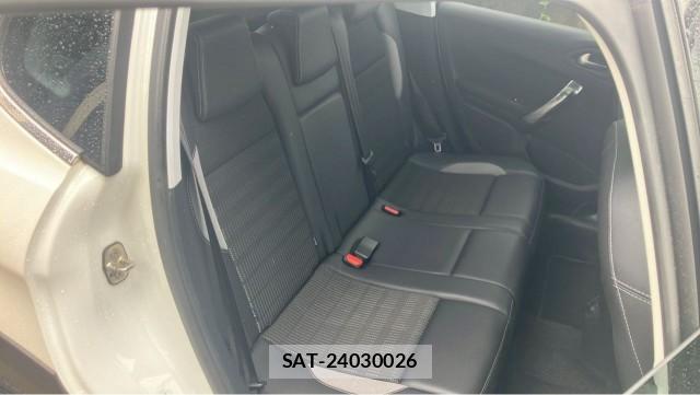 Peugeot 2008 2017-03 8281451-6