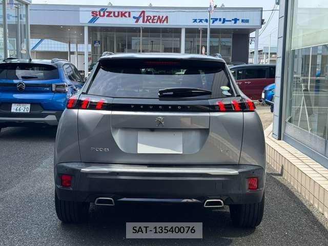 Peugeot 2008 2021-12 8283174-4