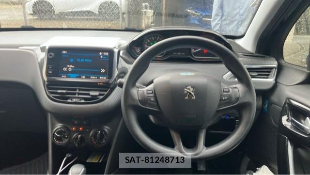 Peugeot 208 2018-03 8280874-16