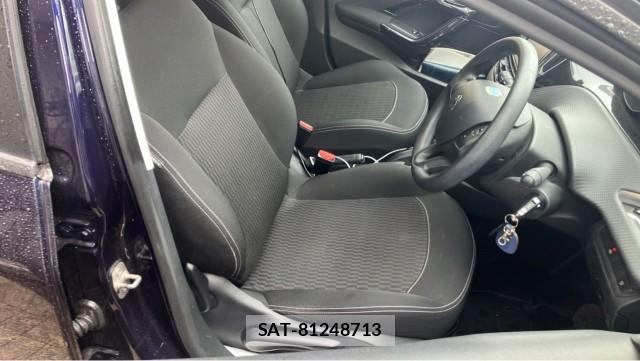 Peugeot 208 2018-03 8280874-5