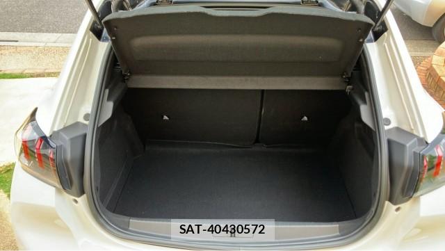 Peugeot 208 2023-11 8282262-17