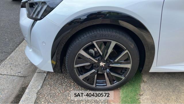 Peugeot 208 2023-11 8282262-8
