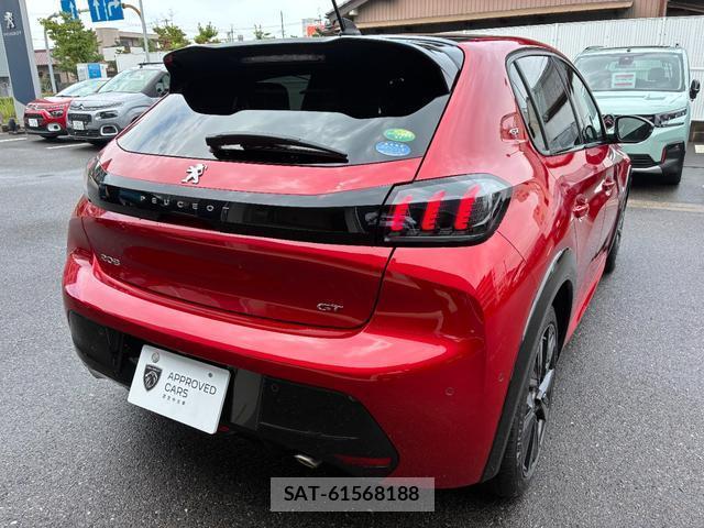 Peugeot 208 2022-02 8283827-1