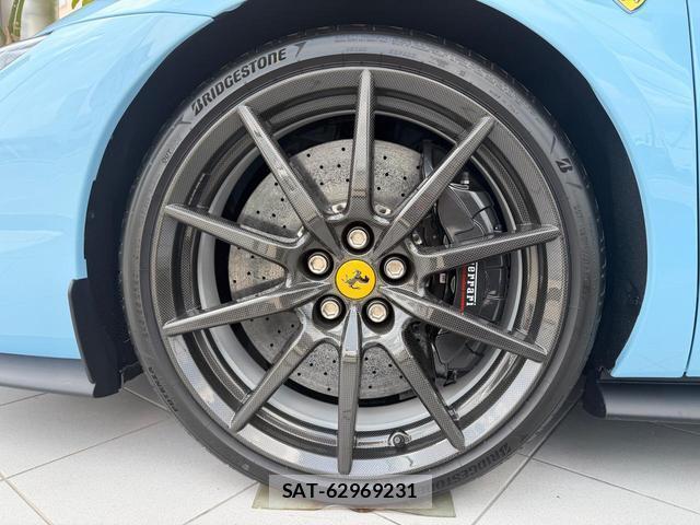 Ferrari 296 GTS 2023-10 8277810-4