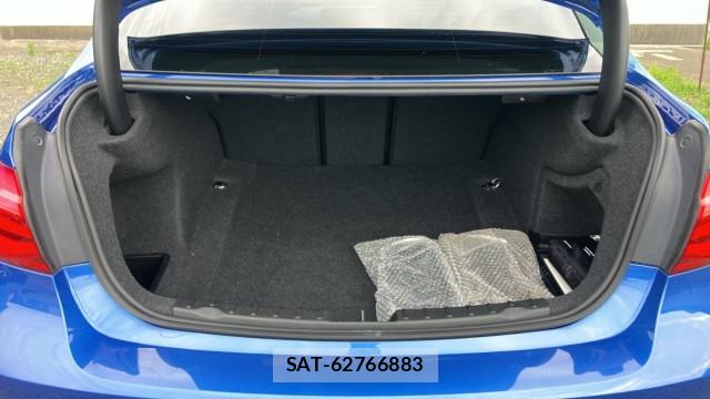 Bmw 3 SERIES 2017-10 8281107-17