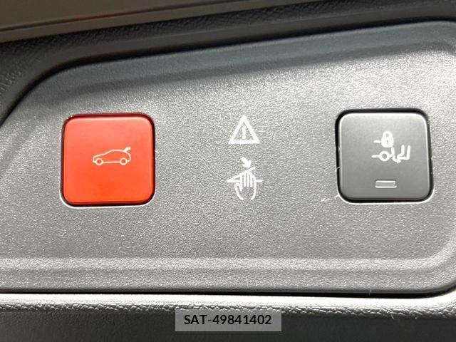 Peugeot 3008 2020-03 8282894-7